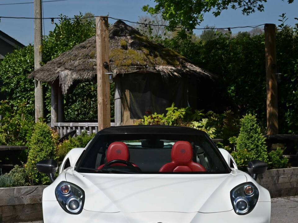 Image 11/50 of Alfa Romeo 4C Spider (2017)