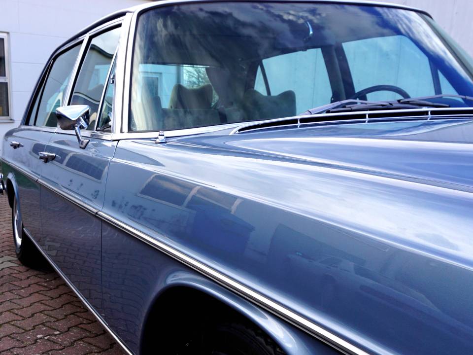 Image 11/49 of Mercedes-Benz 300 SEL (1968)