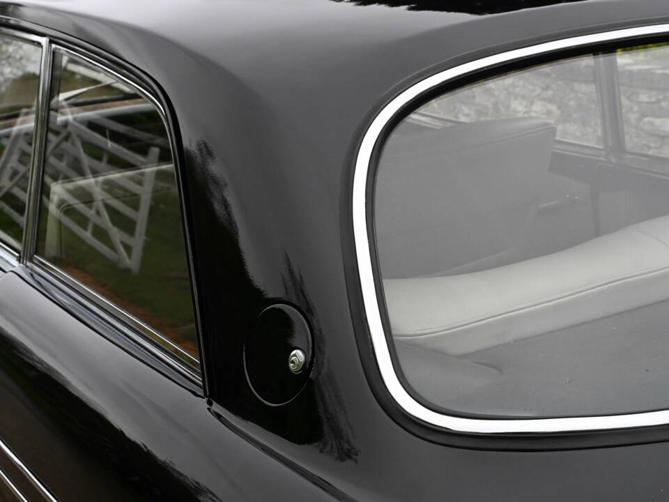 Image 8/40 of Bristol 410 (1968)