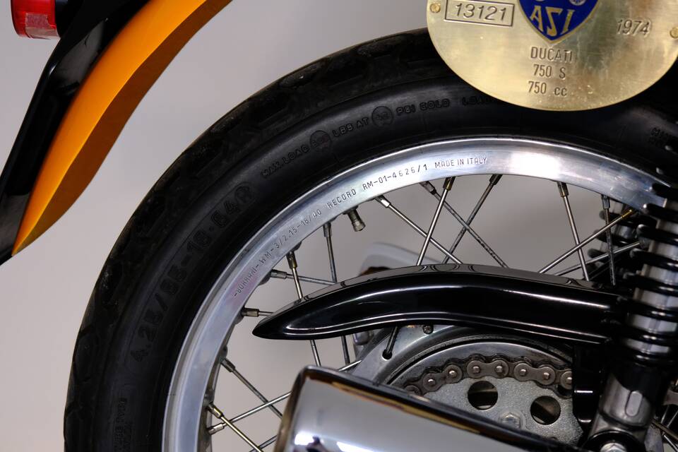 Afbeelding 15/96 van Ducati 750 Sport (1974)