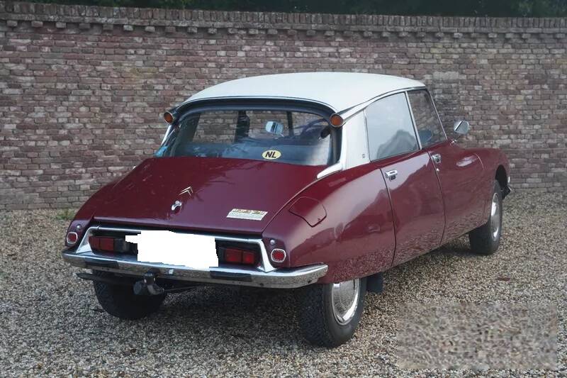 Image 2/4 de Citroën DS 21 IE (1971)