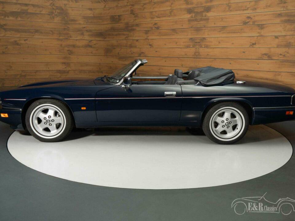 Image 6/19 of Jaguar XJS 4.0 (1994)