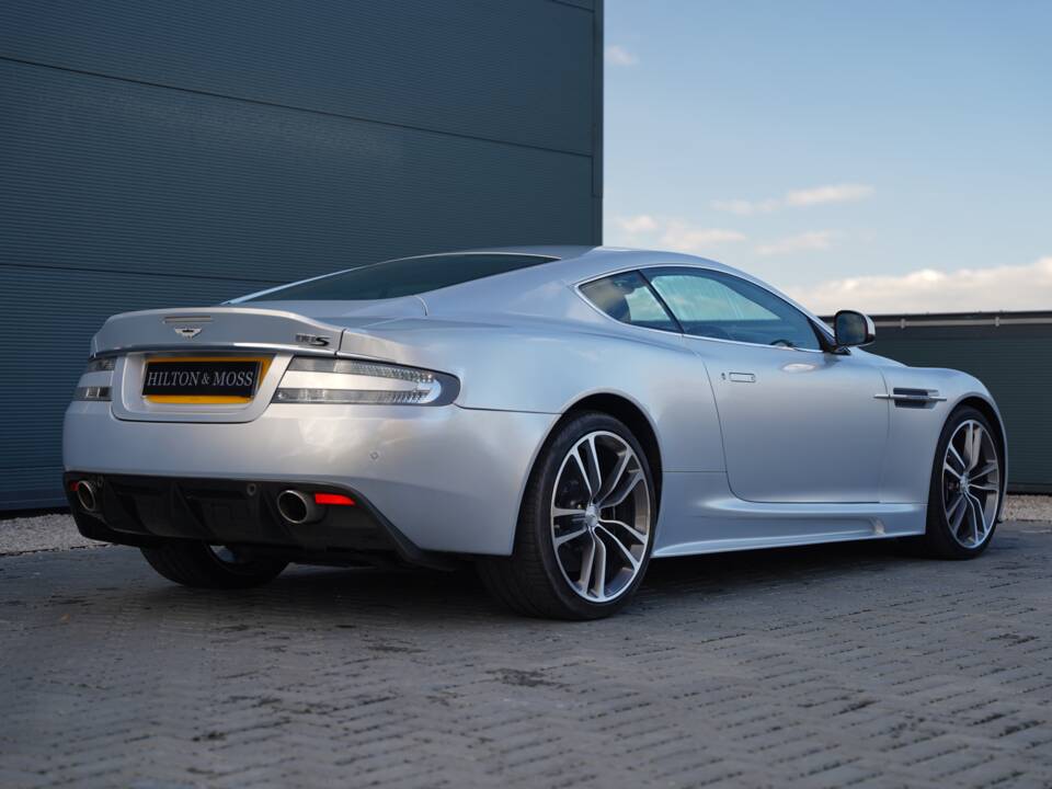 Immagine 32/50 di Aston Martin DBS (2011)