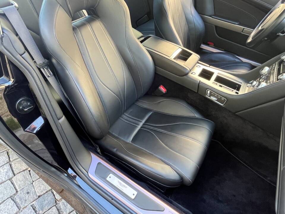 Bild 26/57 von Aston Martin Virage (2011)