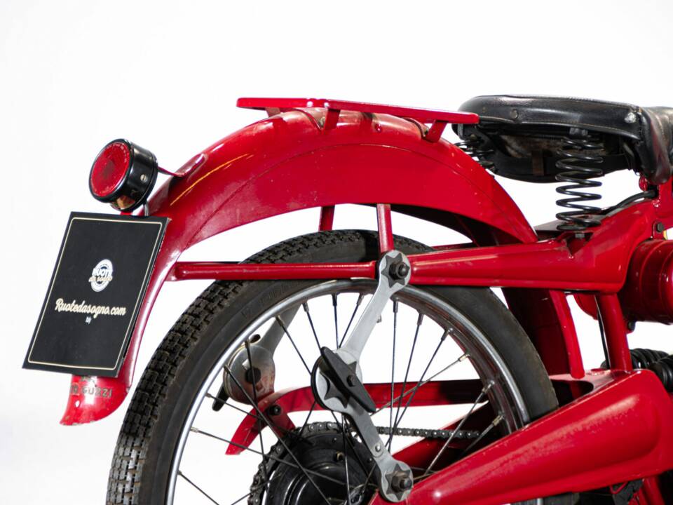 Immagine 35/50 di Moto Guzzi Motoleggera 65 (1951)