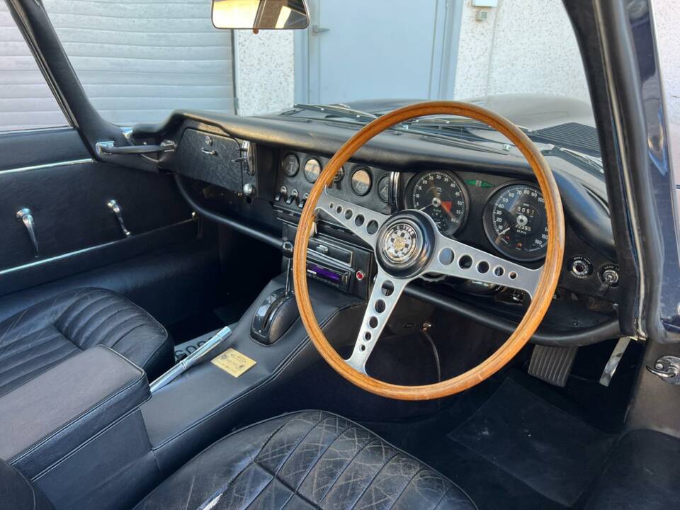 Image 27/33 of Jaguar E-Type 4.2 (1966)