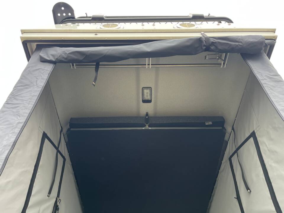 Image 54/93 of Land Rover Defender 110 (2014)