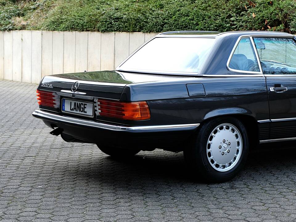 Immagine 13/43 di Mercedes-Benz 300 SL (1987)