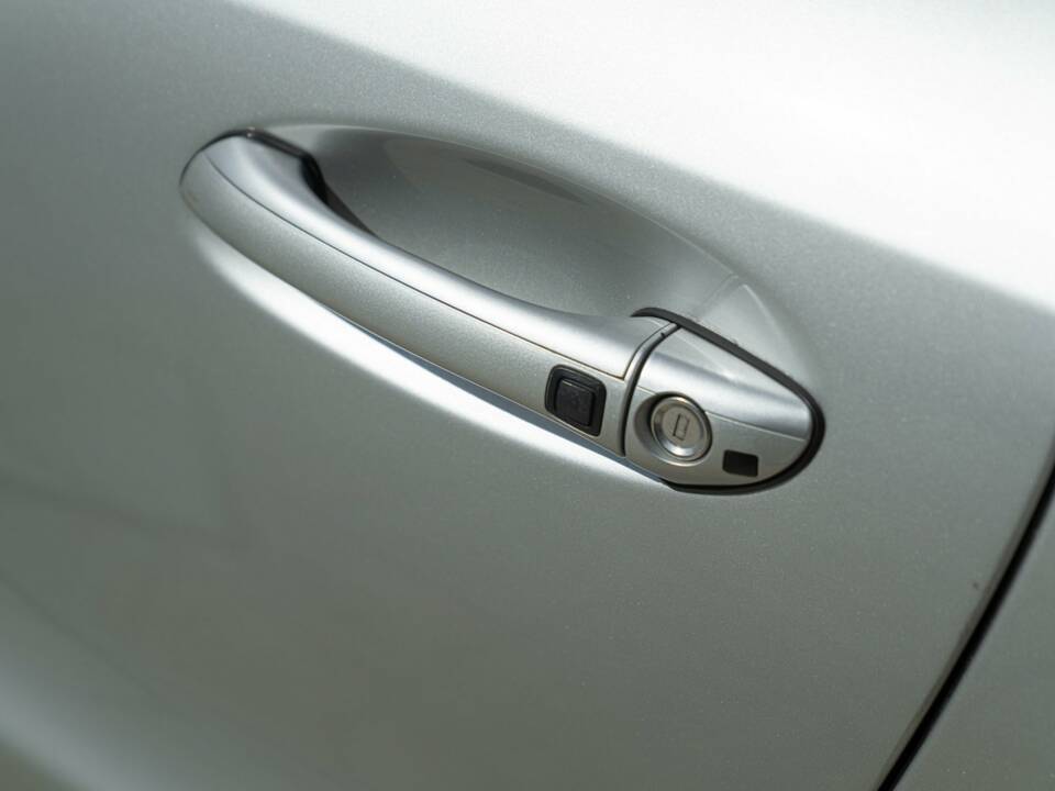 Image 35/50 of Mercedes-Benz SL 55 AMG (2002)