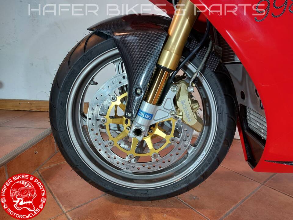 Immagine 31/40 di Ducati DUMMY (2002)