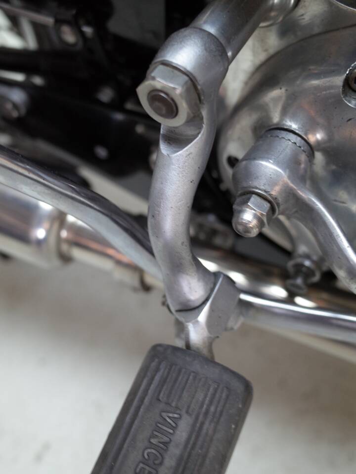 Image 18/30 of Vincent Rapide C (1951)