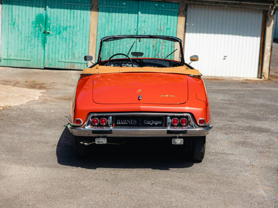 Image 6/56 of Citroën DS 21 Chapron (1967)