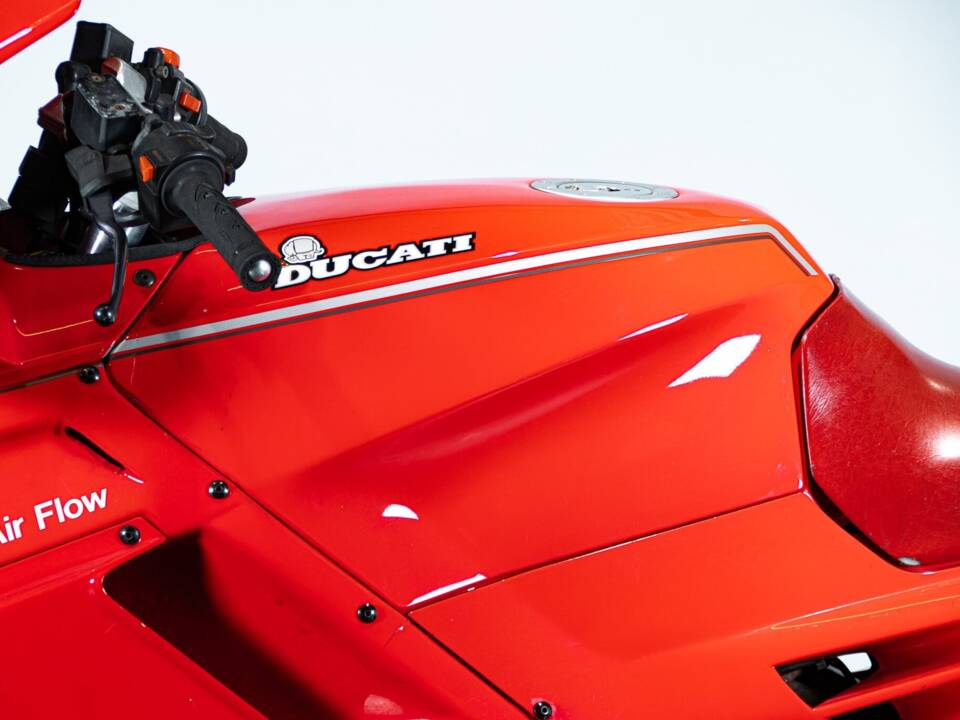 Image 26/50 of Ducati 750 Paso (1987)