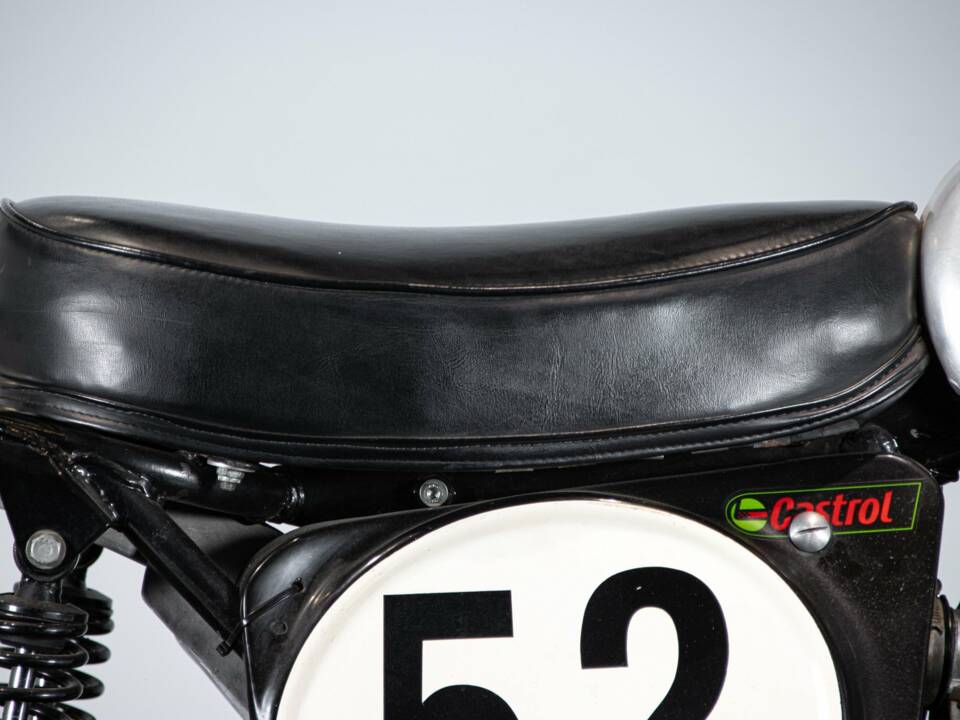 Bild 28/50 von BSA DUMMY (1974)