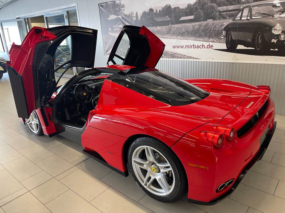 Immagine 15/24 di Ferrari Enzo Ferrari (2004)