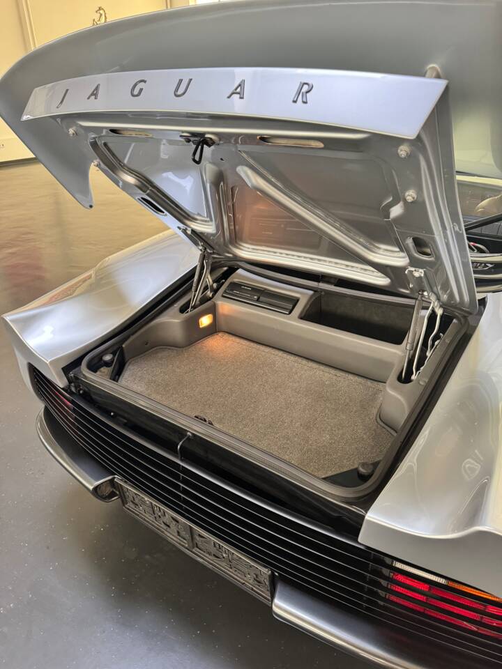 Imagen 34/47 de Jaguar XJ 220 (1993)