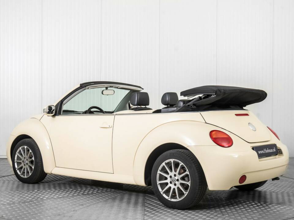 Imagen 6/48 de Volkswagen New Beetle 1.6 (2004)
