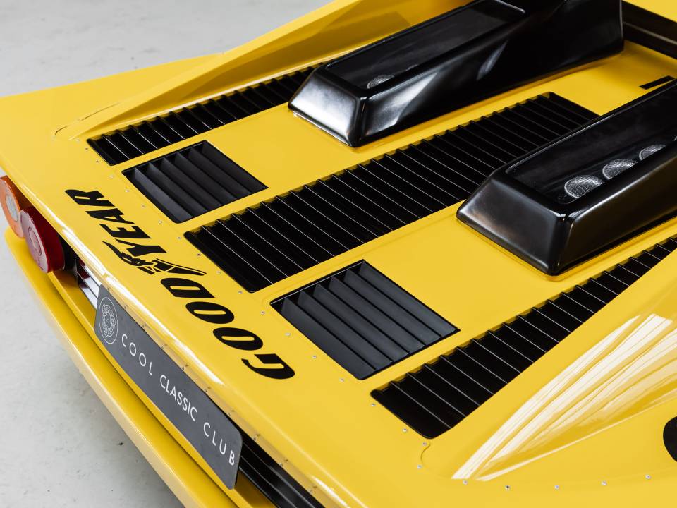 Bild 30/49 von Ferrari 512 BB (1976)