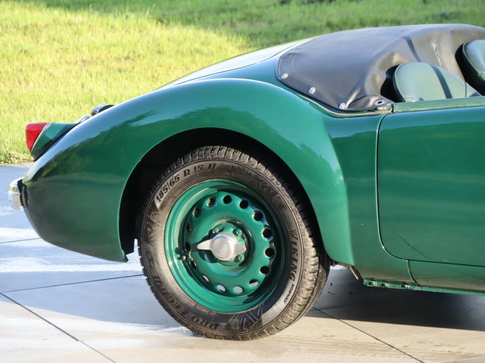 Image 22/50 of MG MGA Twin Cam (1959)