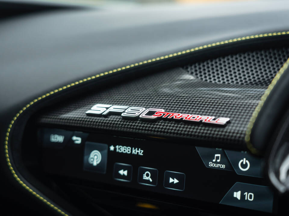 Immagine 20/61 di Ferrari SF90 Stradale (2021)