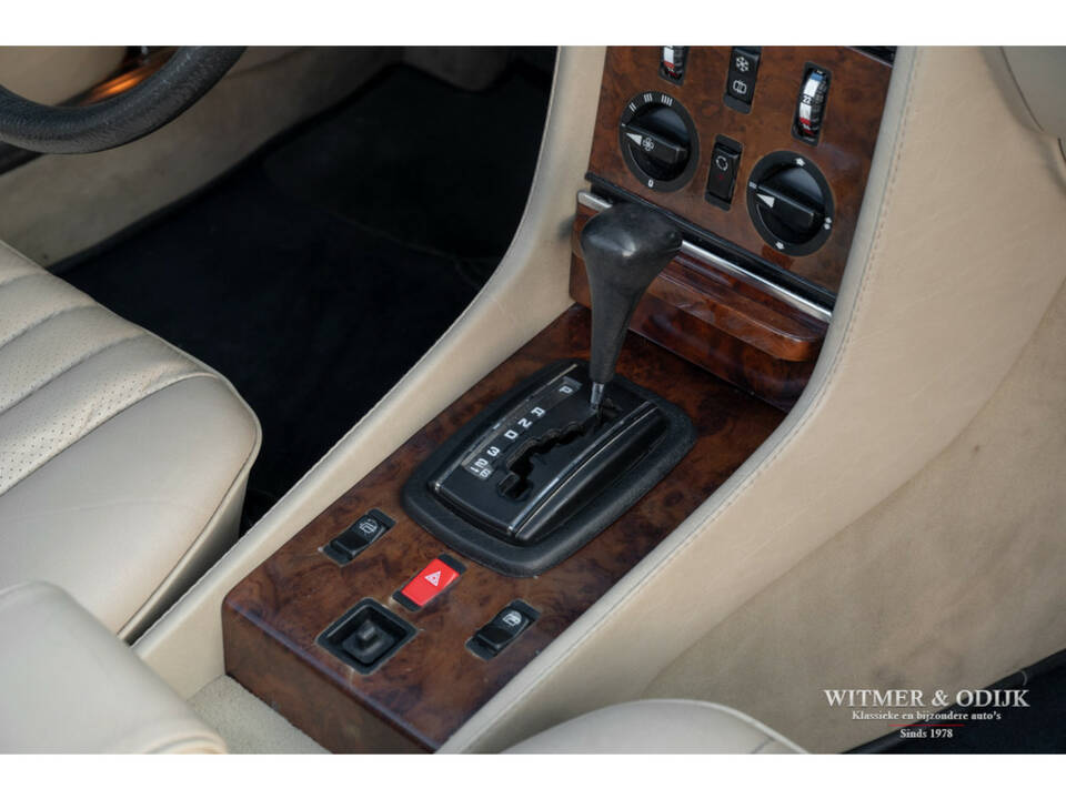 Immagine 14/28 di Mercedes-Benz 500 SL (1984)