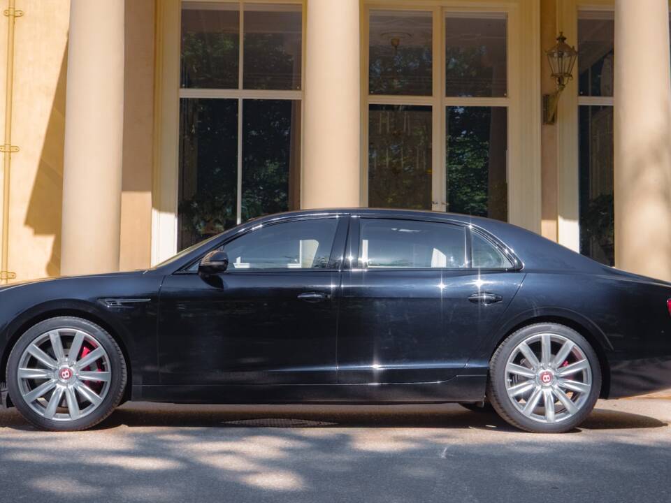 Imagen 4/68 de Bentley Flying Spur V8 S (2017)
