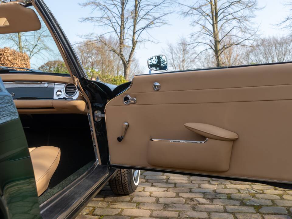 Image 9/30 de Mercedes-Benz 250 SL (1967)