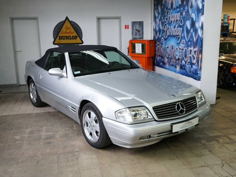 Image 5/33 of Mercedes-Benz SL 500 (2001)