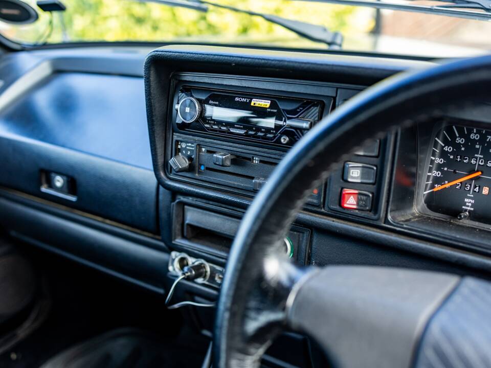 Afbeelding 36/46 van Volkswagen Golf I GTI 1.6 (1993)