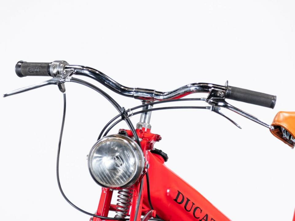 Image 26/50 de Ducati Cucciolo (1953)