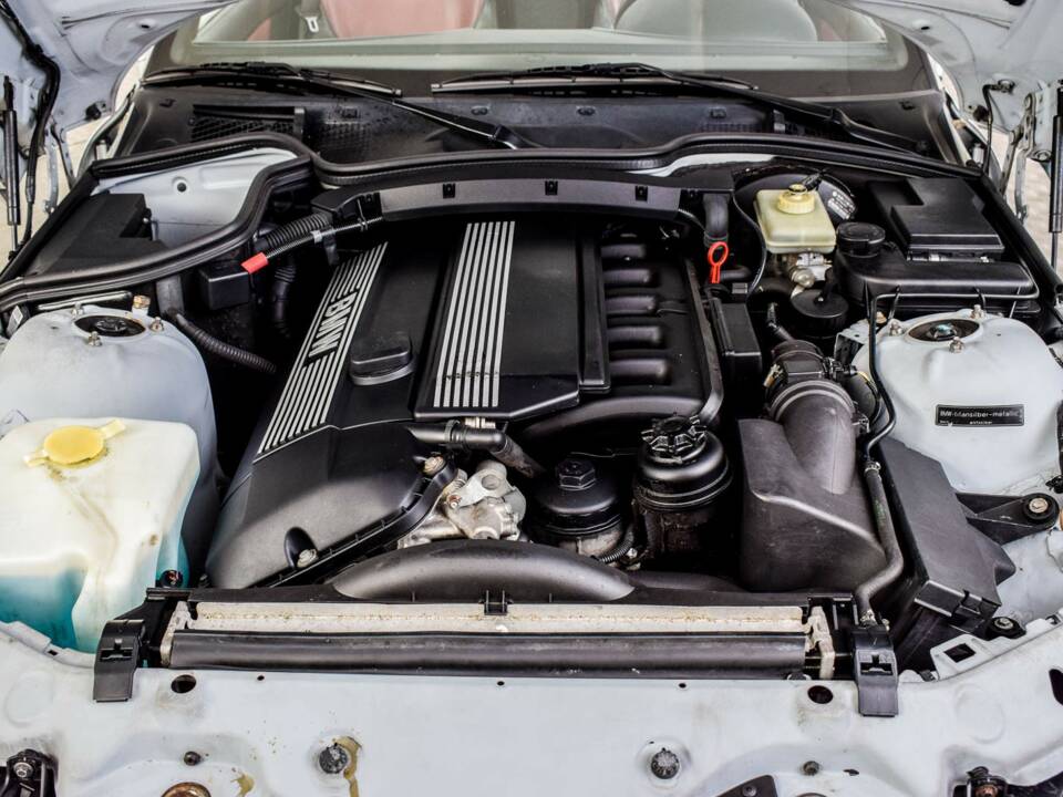 Bild 39/50 von BMW Z3 2.0 (2000)