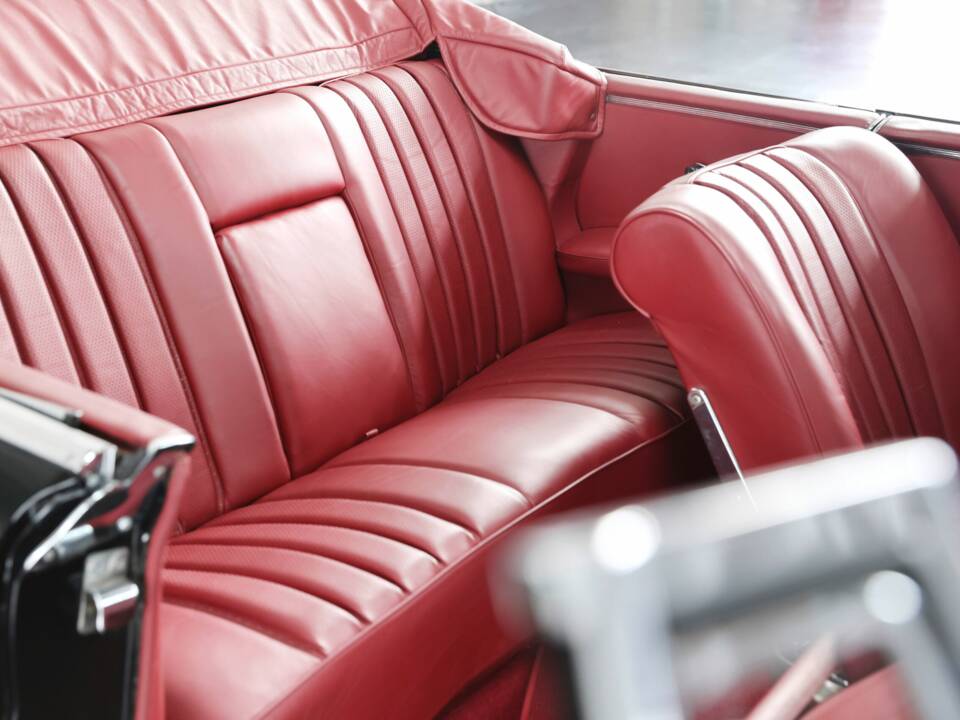 Image 27/50 of Mercedes-Benz 220 SE b (1962)