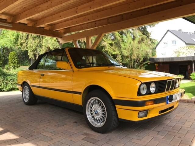 Image 3/12 of BMW 318i (1992)