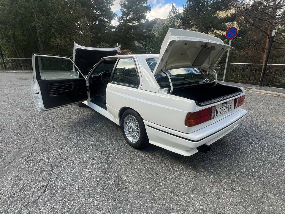 Bild 23/88 von BMW M3 (1988)