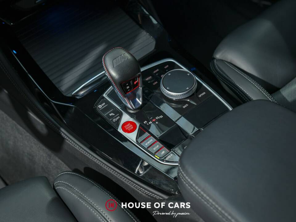 Image 21/24 of BMW X4 M (2022)