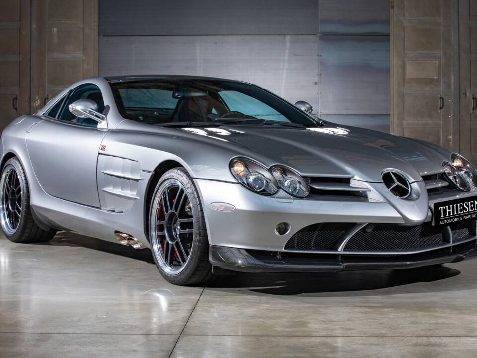 Image 2/25 of Mercedes-Benz SLR McLaren 722 (2006)
