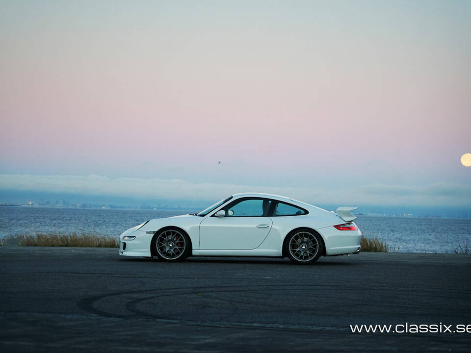 Image 7/25 of Porsche 911 Carrera S (2005)