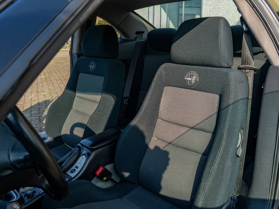 Immagine 6/6 di Alfa Romeo GTV 1.8 Twin Spark (1999)