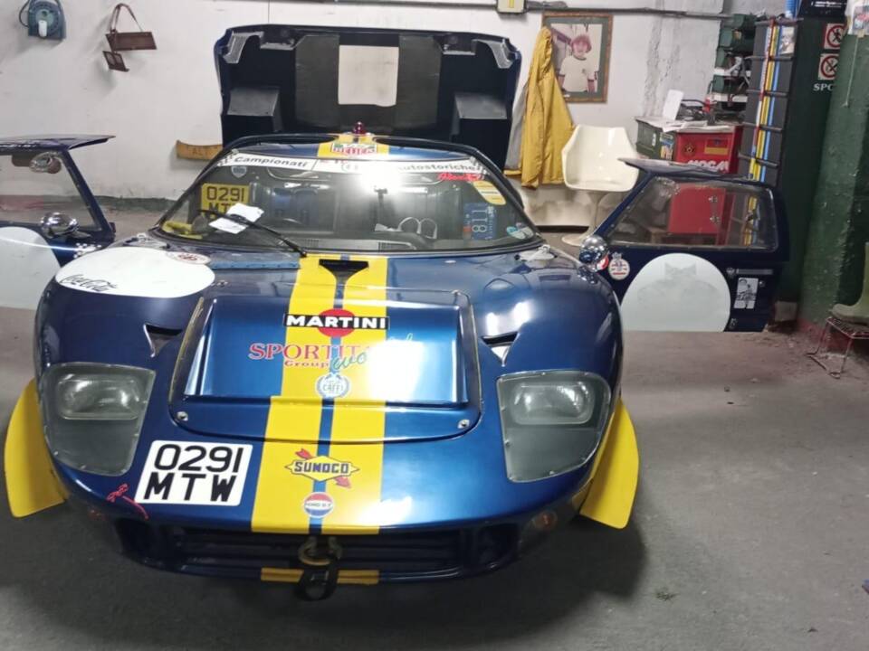 Image 115/137 of Ford GT40 (1971)