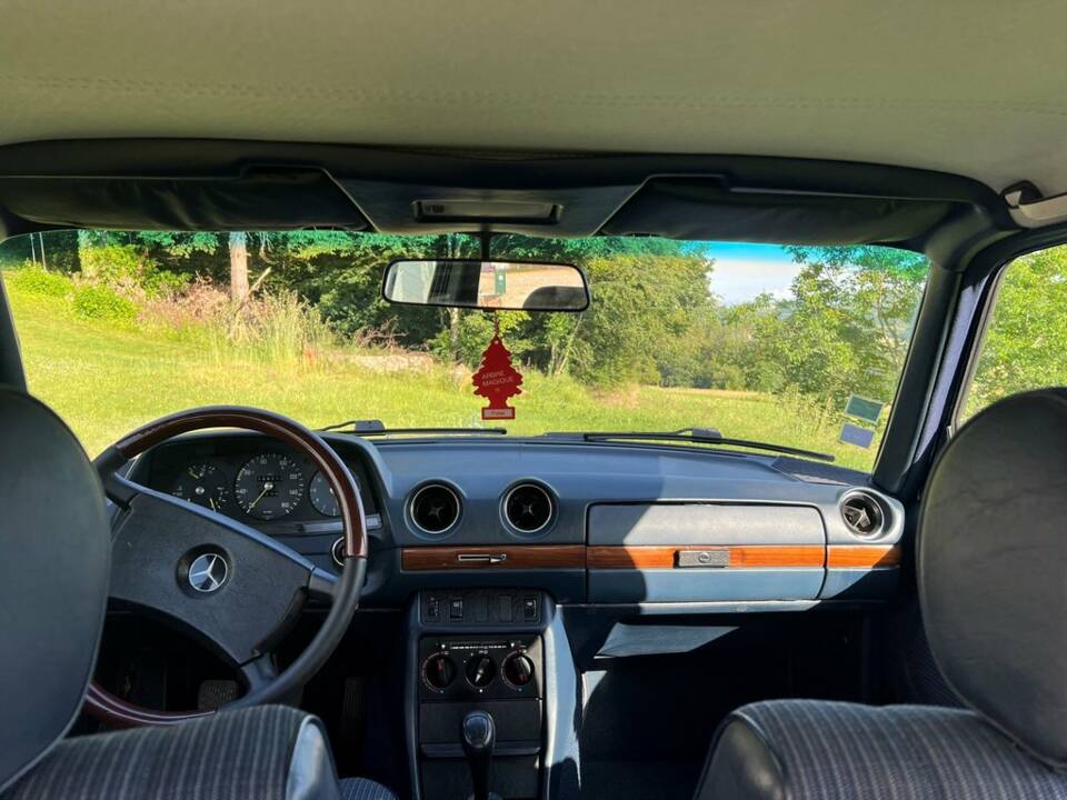 Bild 8/8 von Mercedes-Benz 200 (1984)
