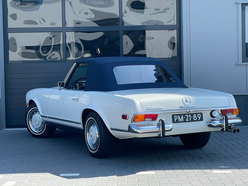 Image 3/33 of Mercedes-Benz 280 SL (1971)