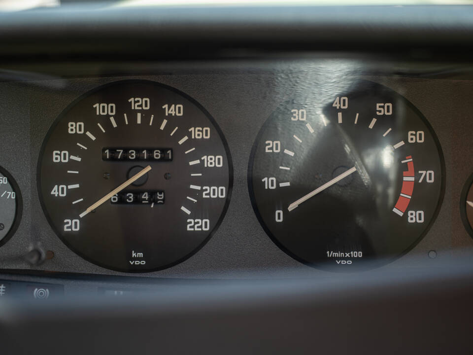 Image 28/46 of BMW 525 (1978)