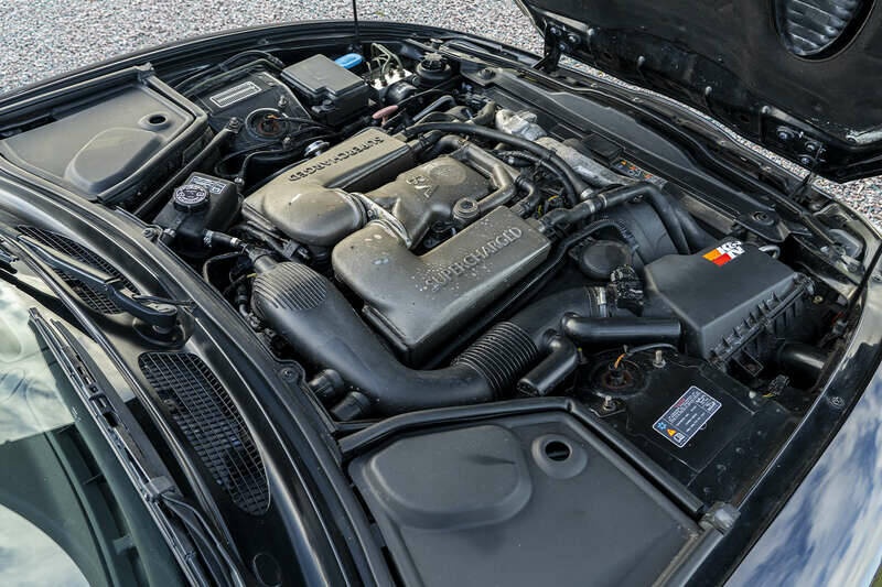 Image 3/38 of Jaguar XKR (2004)