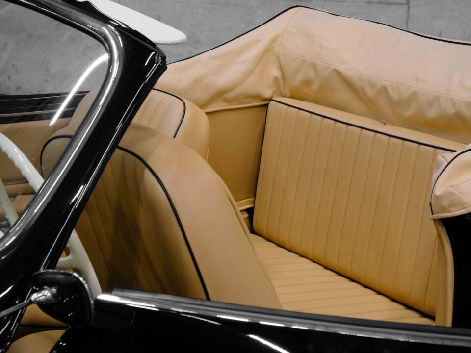 Image 27/50 of Volkswagen Karmann Ghia 1200 (1959)