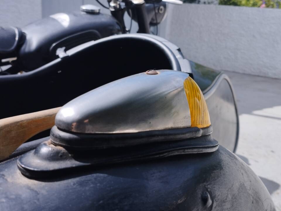 Immagine 5/11 di BMW R 25 (1954)