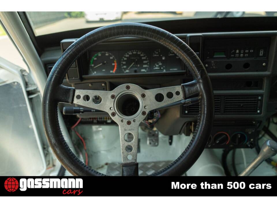 Image 12/15 of Alfa Romeo 75 3.0 V6 QV (1988)