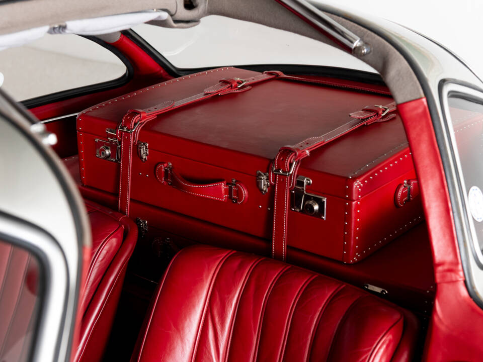 Image 31/48 de Mercedes-Benz 300 SL &quot;Papillon&quot; (1956)