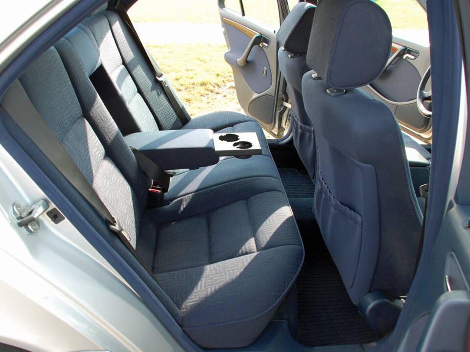 Bild 18/40 von Mercedes-Benz C 200 Kompressor (1997)