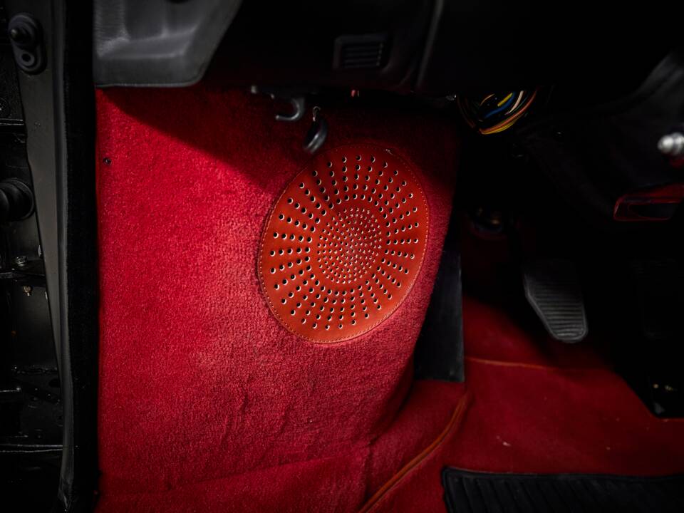 Image 76/99 of Ferrari Testarossa (1991)