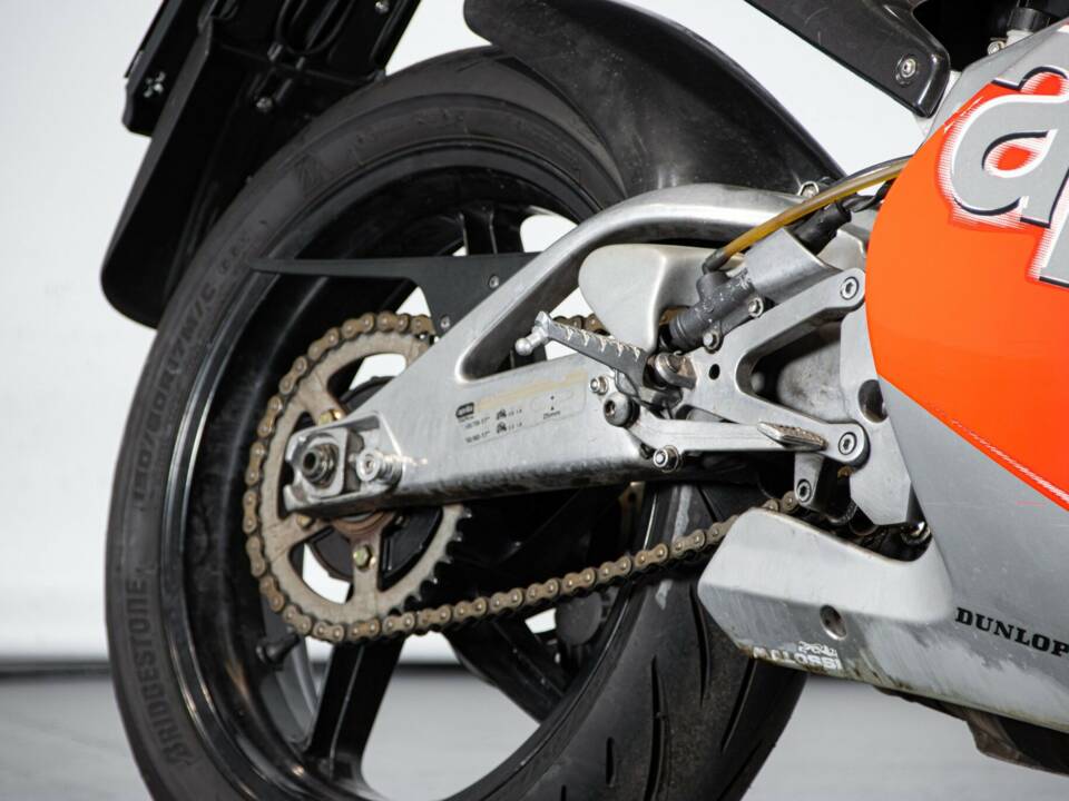 Image 29/50 of Aprilia RS 125 (1999)